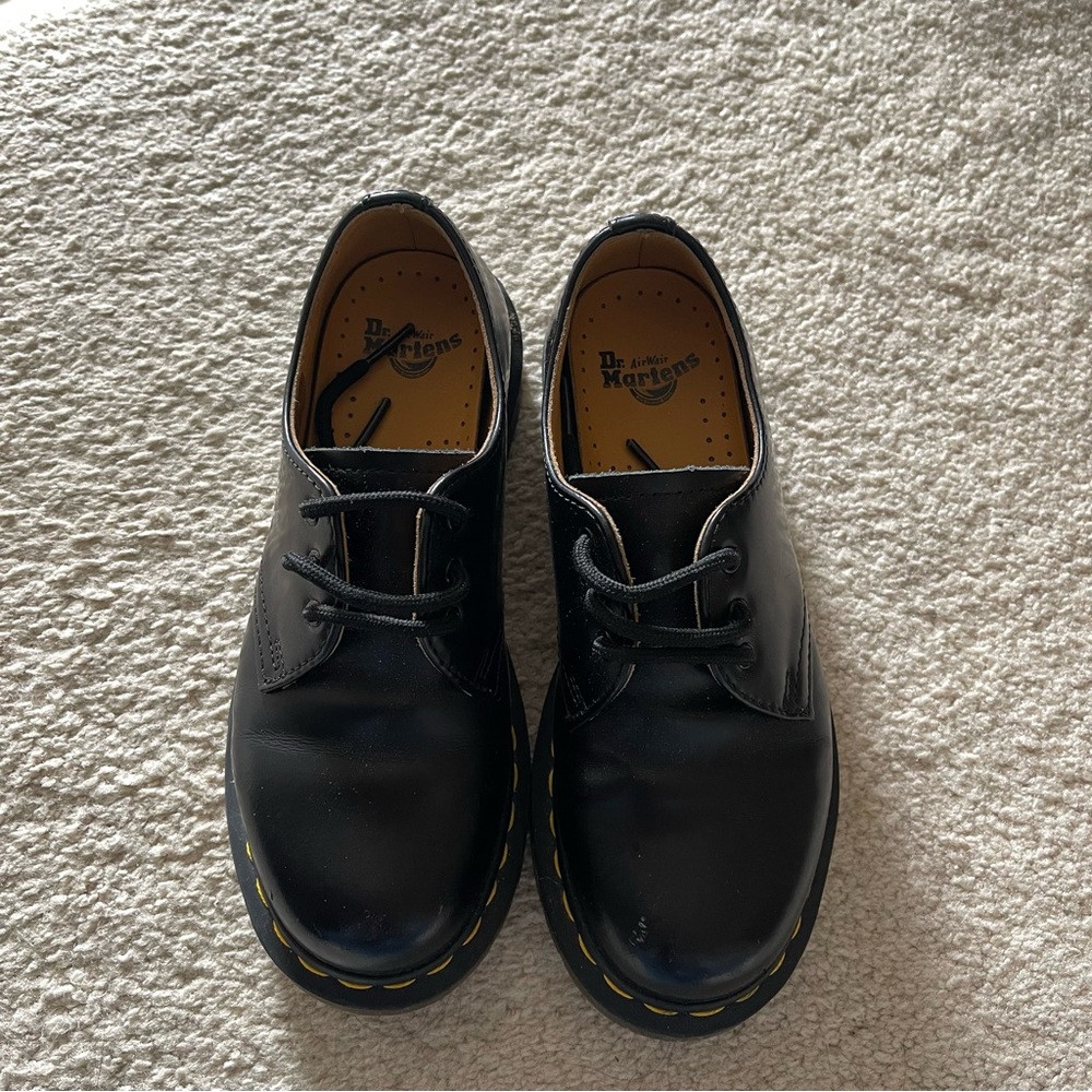SOLD**- DR MARTEN Smooth Leather Oxford